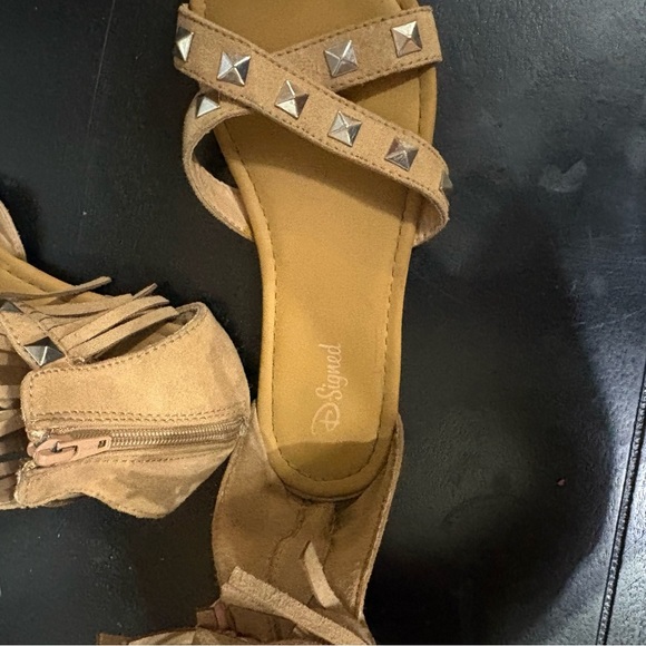 Stylish Tan Kids Sandals with Studded Straps - Picture 3 of 4